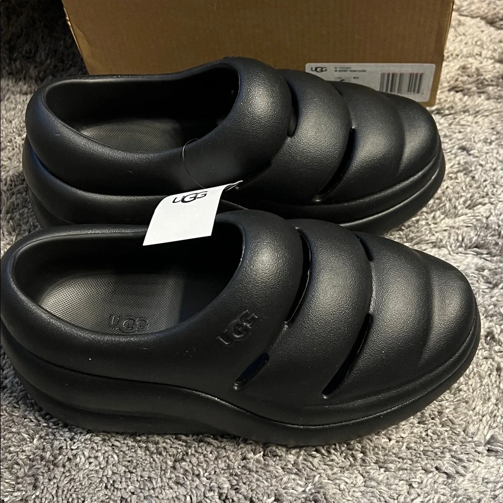 UGG Black Puffer Slide Sandals/sports clogs - Picture 3 of 13